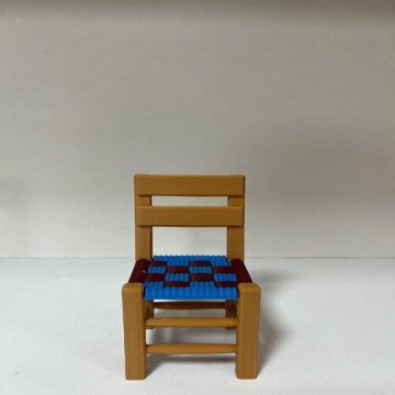 3D Baskı Bordo Mavi Yaslanmalı Minyatür İskemle